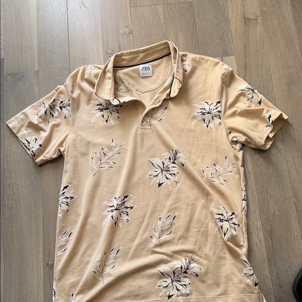 Zara Men's Beige Floral Polo Shirt